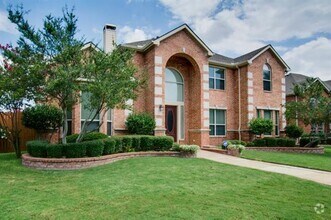 Building Photo - 3008 Chippenham Dr