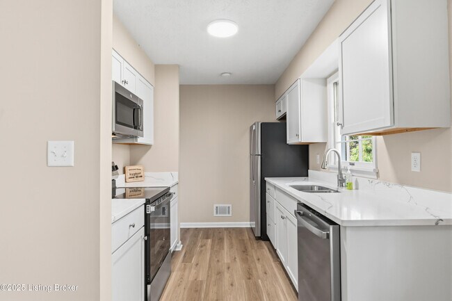 Building Photo - 2211 Wrocklage Ave