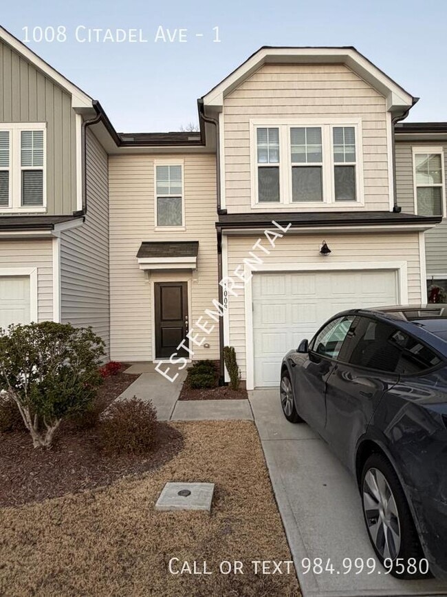 Building Photo - 1008 Citadel Ave