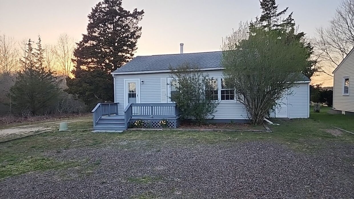 Primary Photo - 351 N Genoa Ave