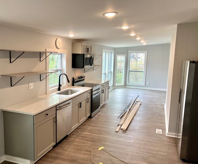 Building Photo - 6765 Emerald Isle Dr