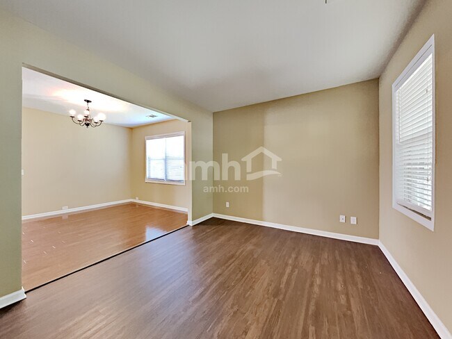 Building Photo - 5655 Livingston Ct