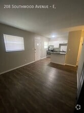Building Photo - 208 Southwood Ave