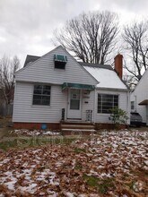 Building Photo - 20090 Green Oak Dr