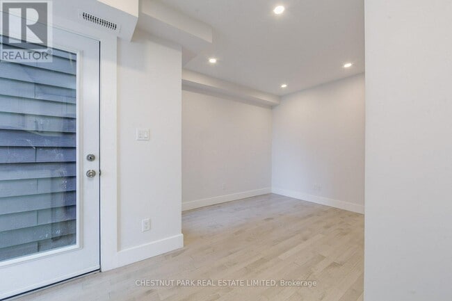 Building Photo - 379 St Clarens Ave