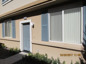 Building Photo - 1751 Pinewood Dr