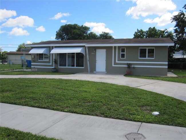 Building Photo - 3151 SW 37th Terrace