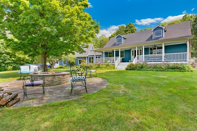 Foto del edificio - 492 Willow Brook Rd