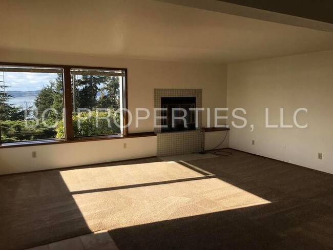 Foto del edificio - 4608 Slayden Rd NE