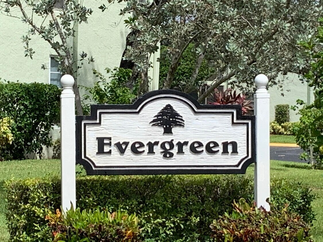 Foto principal - 7535 S Oriole Blvd