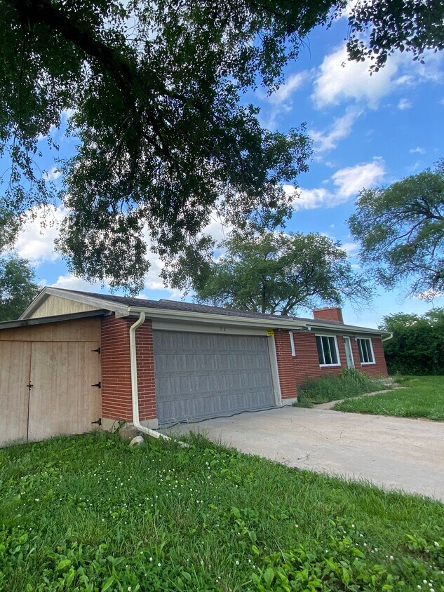 Primary Photo - 11712 Bannister Rd