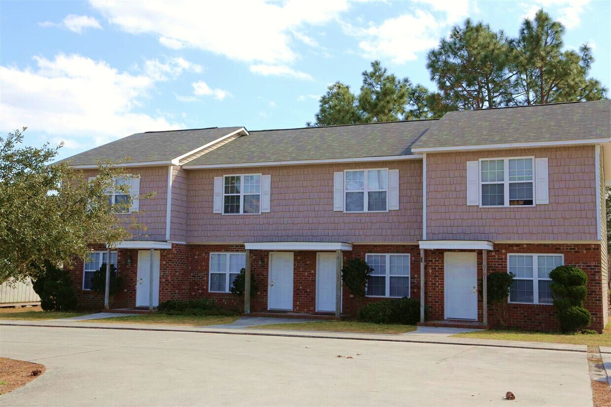 Primary Photo - 103 W Ivybridge Dr