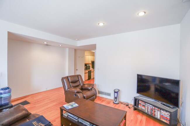 Foto del edificio - 1811 N Wells St