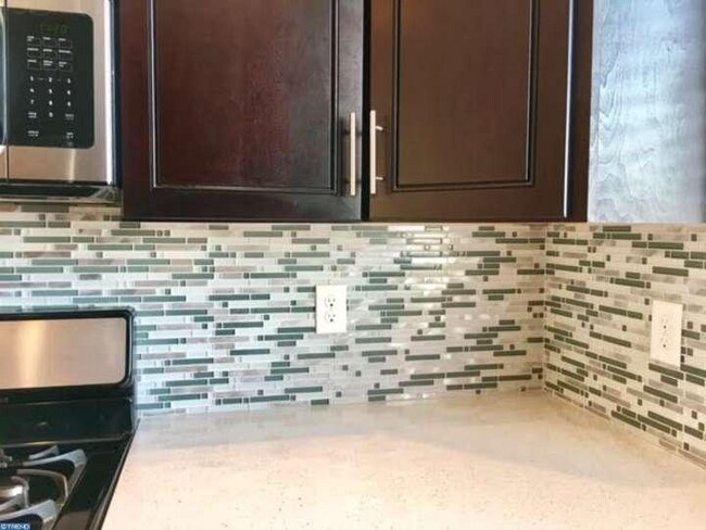 Foto del edificio - 715 N 19th St