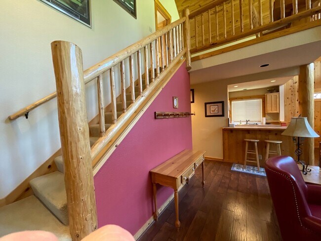 Foto del edificio - 2 Bedroom / 2 Bathroom Cottage in Eagle Crest