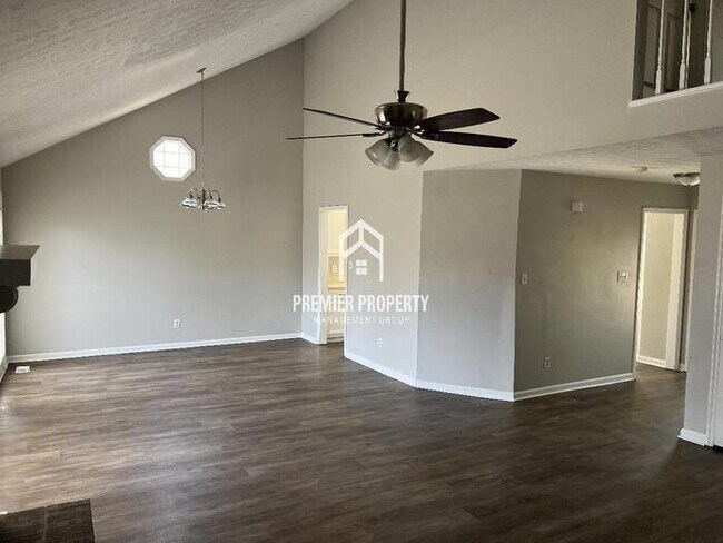 Building Photo - 1808 Countryside Ln NW
