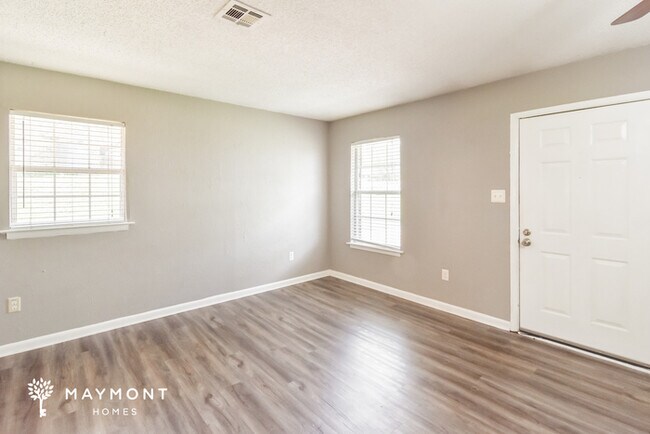Foto del edificio - 106 Brookhaven Dr