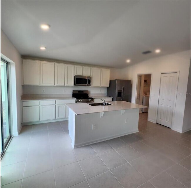 Foto del edificio - 2189 Marksman Rd