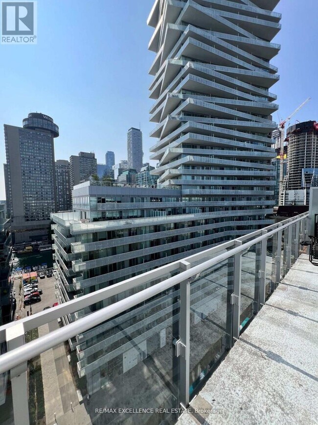 Building Photo - 29-1129 Queens Quay E