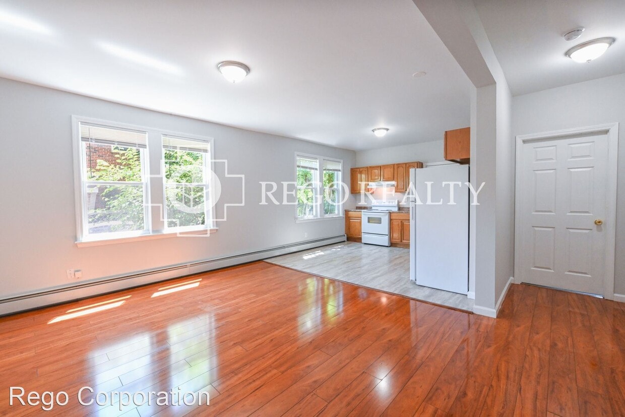 Primary Photo - 67 Judson St