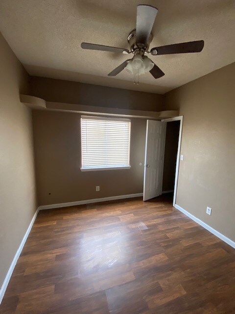 Building Photo - 1159 John Phelan Dr