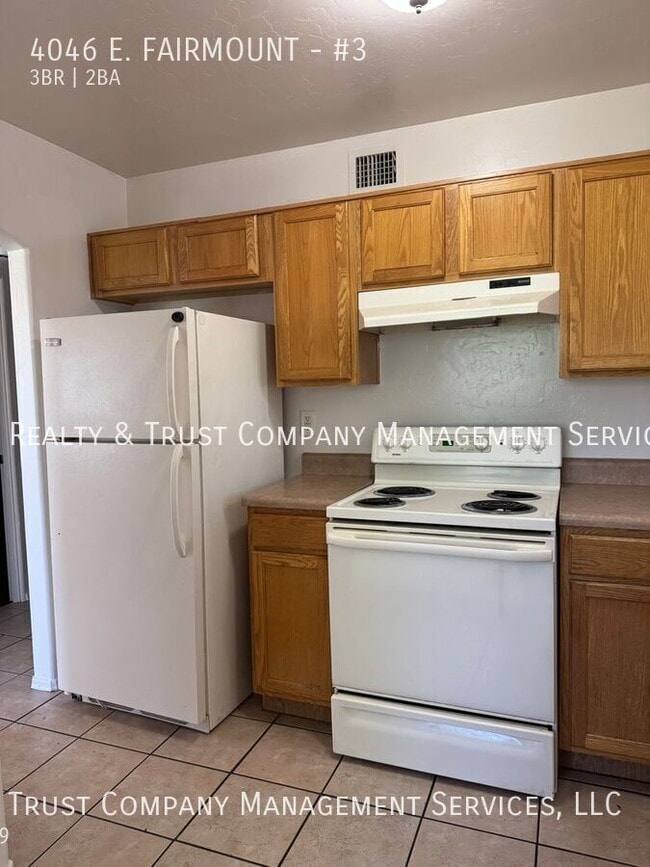 Building Photo - 4046 E. FAIRMOUNT-#3