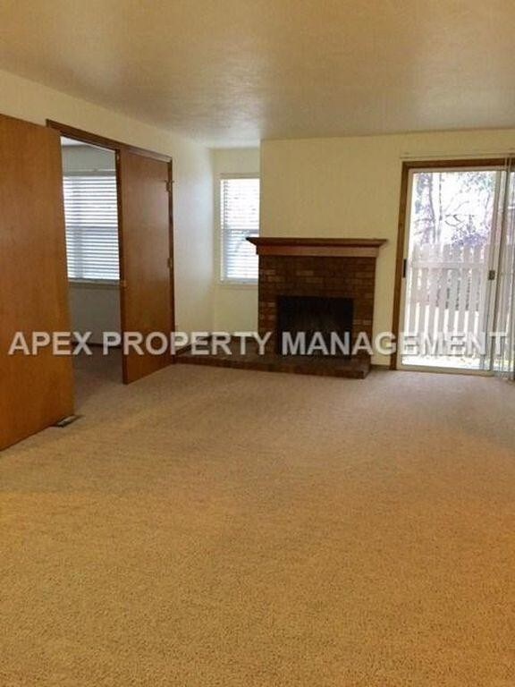 Primary Photo - 3092 S Gekeler Ln