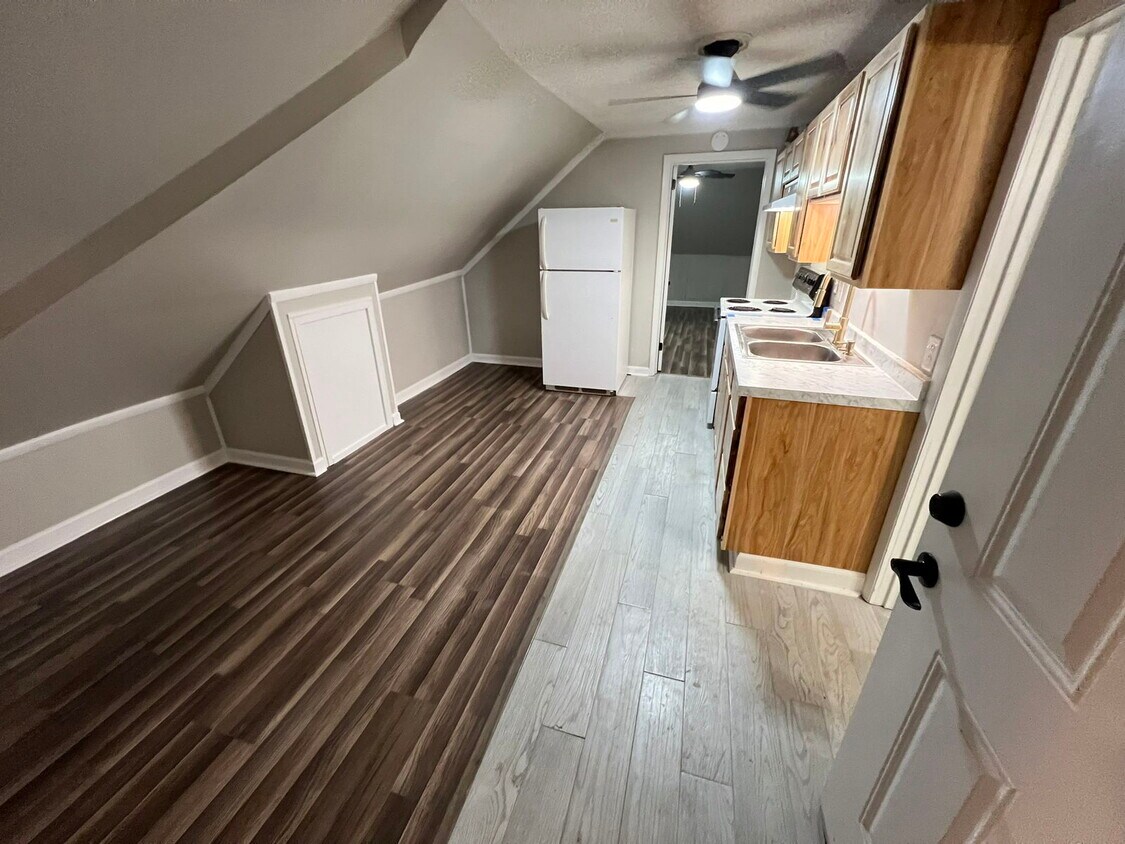 Foto principal - 721 N Maple St