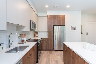 Building Photo - The Devon at Weiss Farm