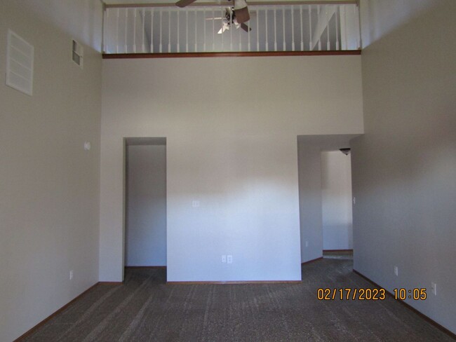 Foto del edificio - Crown Pointe Area!! PETS ARE NEGOTIABLE WI...