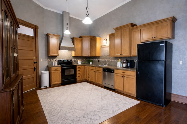 Photo - 208 1/2 E Oklahoma Ave House