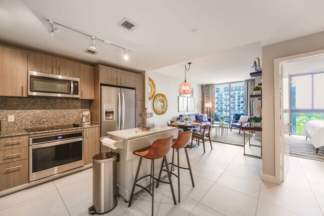 Foto del edificio - 5350 NW 84th Ave