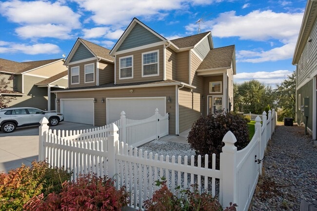 Building Photo - 11 Muskrat Dr