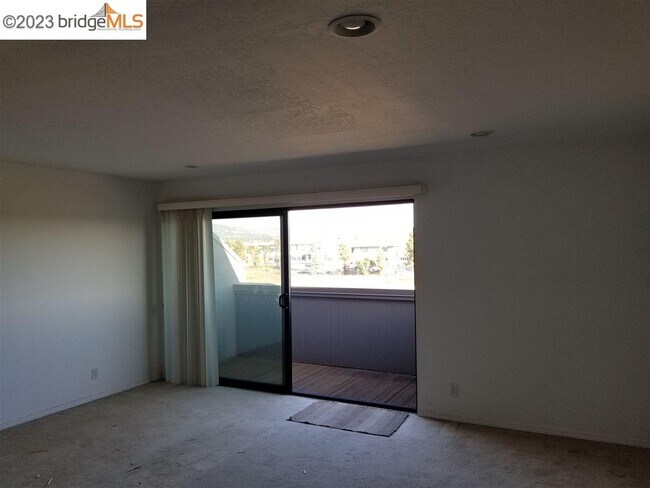 Building Photo - 1 Embarcadero-