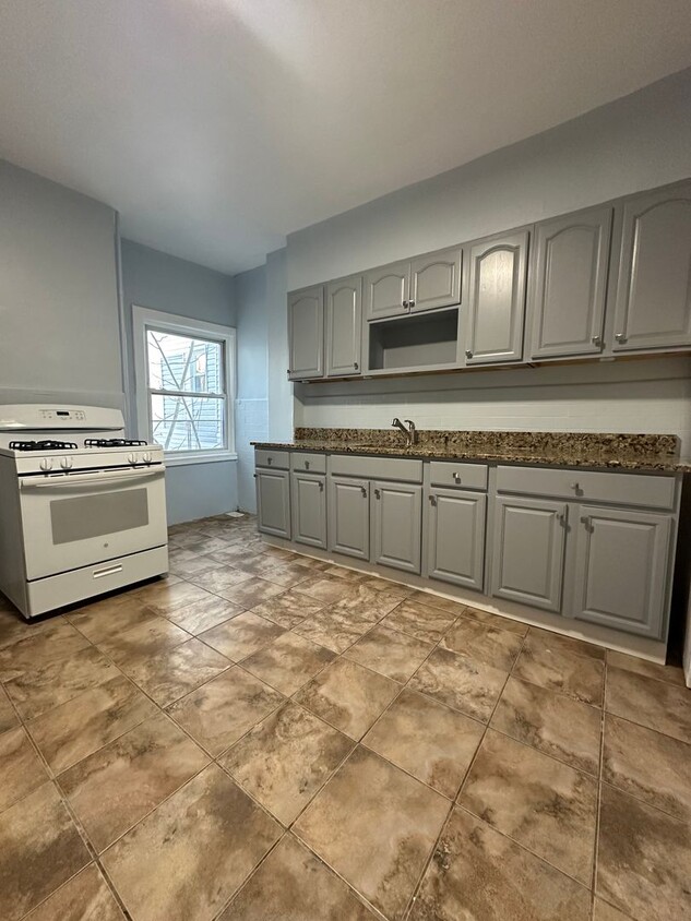 Foto principal - 171 Mt Prospect Ave