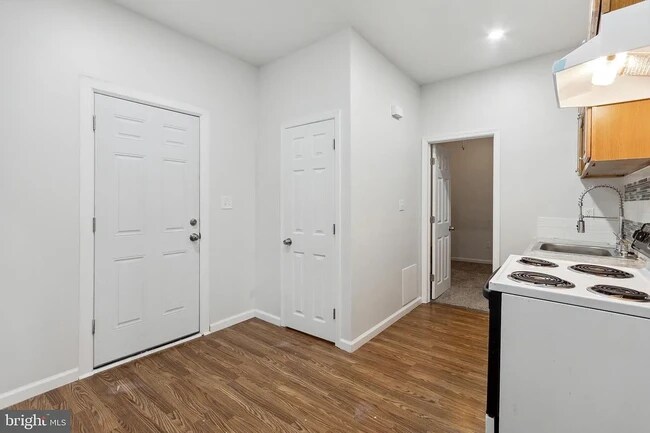 Foto del edificio - 830 W 3rd St