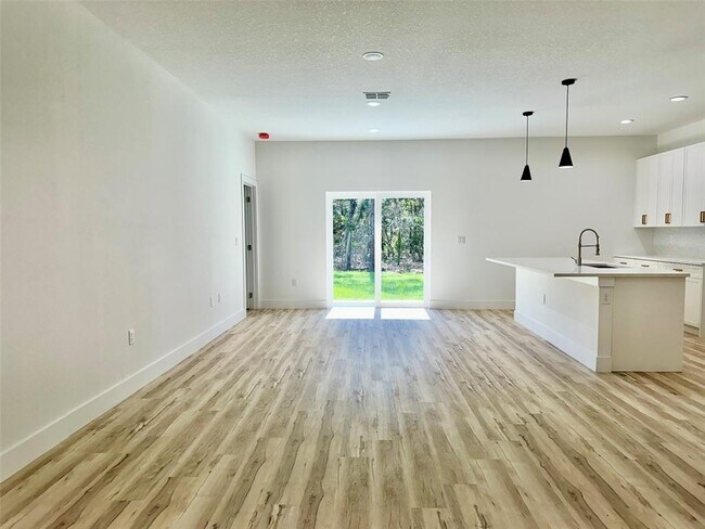 Building Photo - 10141 N Jacobson Way