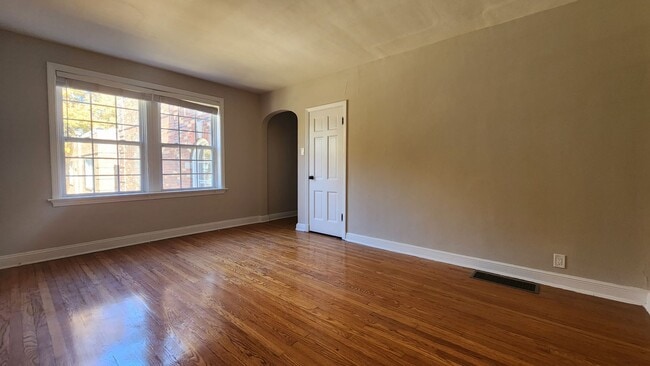Building Photo - 1026 Sanford Ave