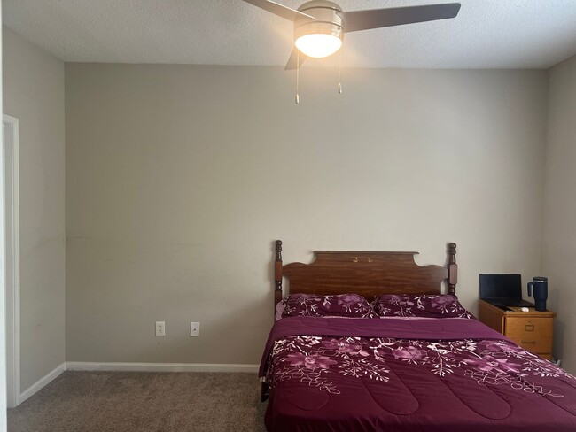 Foto del edificio - 18201 Deer Point Ct