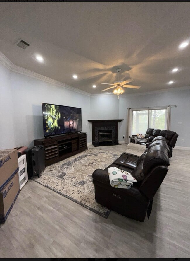 Building Photo - 2800 Pinnacle Point Dr