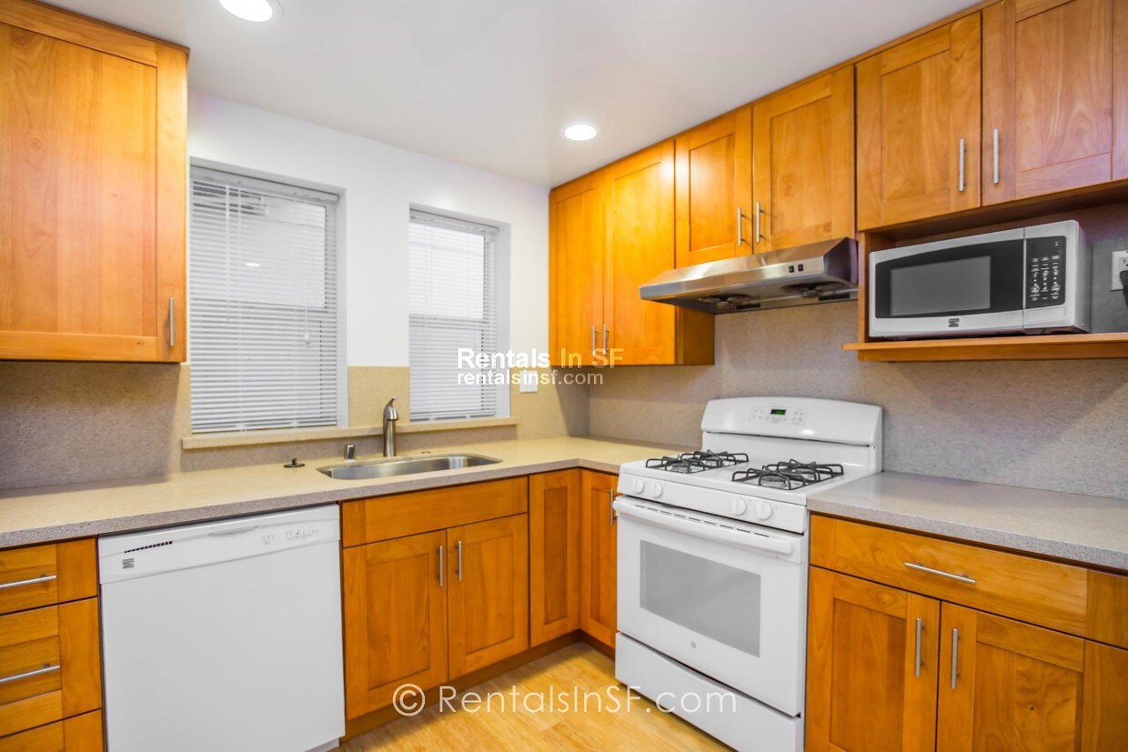 Primary Photo - 1666 Lombard St