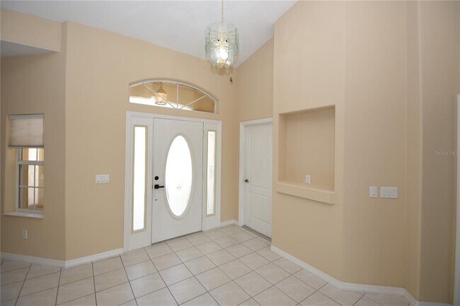 Building Photo - 10 Crampton Ct