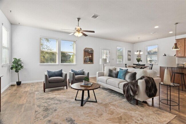 Foto del edificio - 208 Callahan Ln