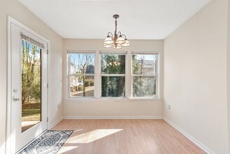 Building Photo - 1309 Hillbrow Ln