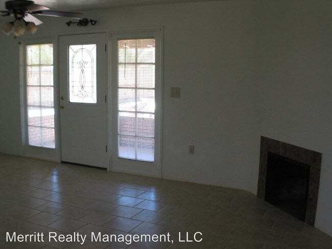 Foto del edificio - 3126 N Santa Rita Ave