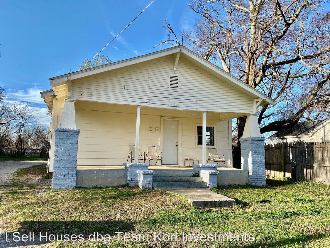 Primary Photo - 216 4th Ave NW