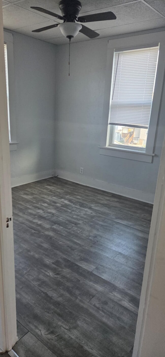 Building Photo - 502 1/2 Ohio Ave