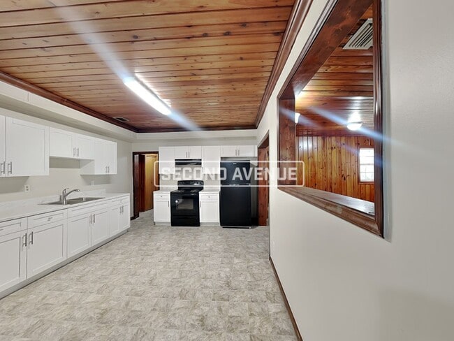 Foto del edificio - 6672 Vermillion St