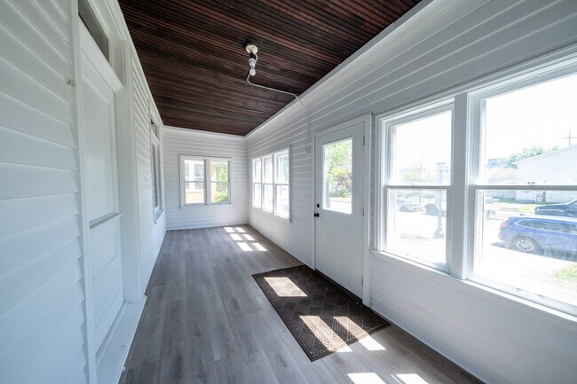 Foto del edificio - 1611 Carroll Ave