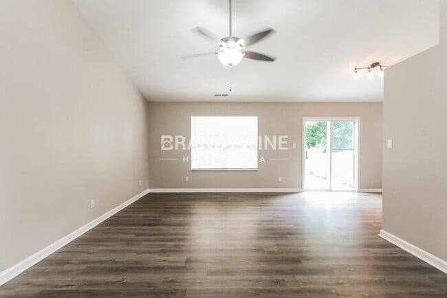 Building Photo - 1433 Audubon Dr